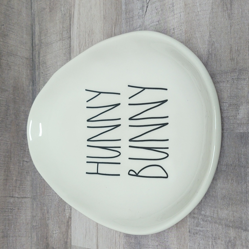 Rae Dunn~HUNNY BUNNY~Small Egg Shaped Appetizer Plate~NWT!